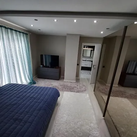 Διαμέρισμα One Furnished Near To Sea In *